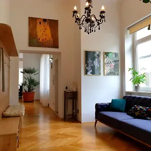 https://sunny-and-spacious-apartment-near-city-centre.vienna-besthotels.com