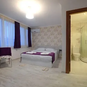 احجز هنا